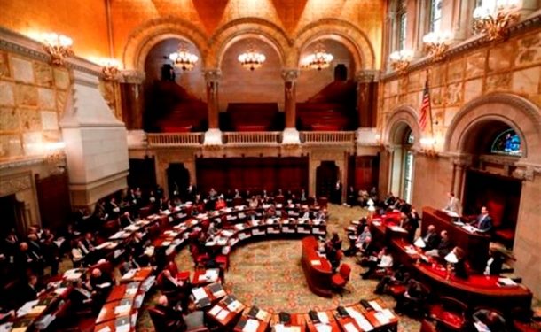 Американские сенаторы призвали Обаму ускорить передачу оружия Украине