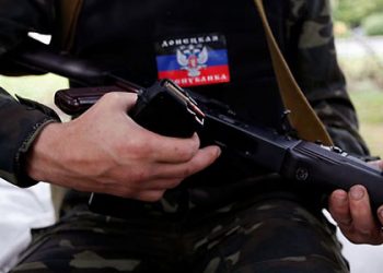Появилось видео, на котором несовершеннолетний сын боевика хвастается боевыми заданиями