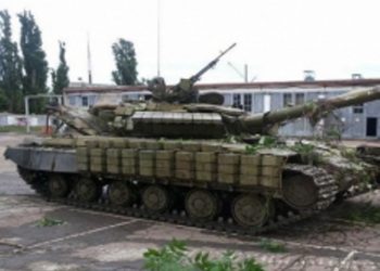 На Донецкое направление боевики перебросили танки и живую силу