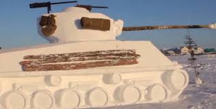 В сети появилось видео построения снежного танка