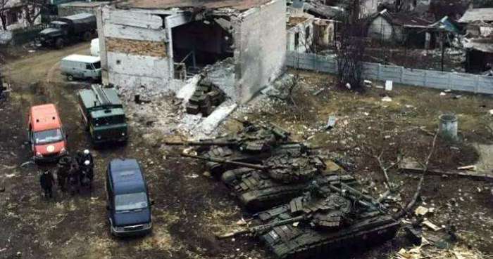 Боевики прячут танки по жилым кварталам Донецка