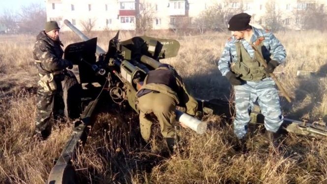 Вражеские войска дважды за вечер обстреляли позиции бойцов «Азова» в Широкино
