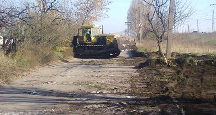 Боевики на Донбассе отбирают у людей трактора