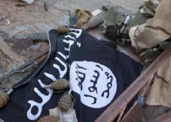 Вооруженные мужчины напали на здание парламента в Тунисе