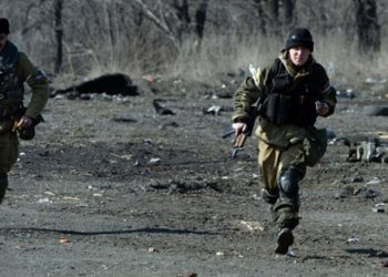 Боевики пригнали к Пескам два десятка танков