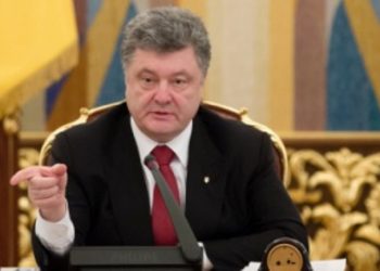 Порошенко заявил, что украинцы — мирная нация, но будут защищать страну