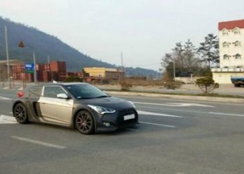 Во время тестов был замечен Hyundai Veloster с центрально расположенным двигателем