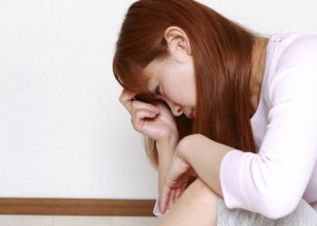 Выяснилось, что связано с депрессией у молодых женщин
