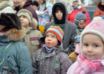 Эксперты рассказали, как правильно хвалить детей