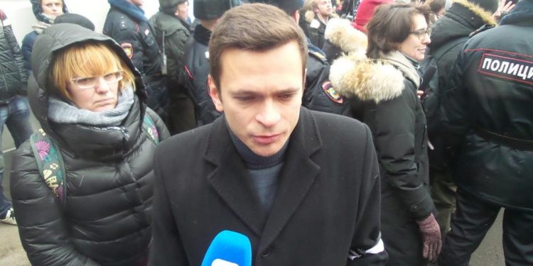 Доклад Немцова о войне в Украине опубликуют через месяц