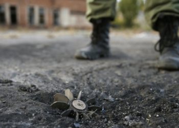 Украинские и российские военные заявили об участии «третьей стороны», провоцирующей бои