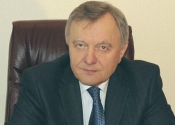 В Киеве неизвестные выстрелили ректору одной из академий в спину