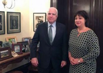 Яресько попросила американского сенатора помочь вооружить Украину