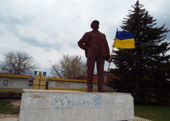 Ленин «ушел» из Станицы Луганской