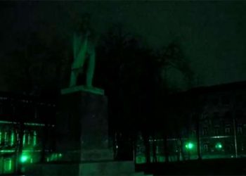 В Харькове снесли еще 2 памятника Ленину