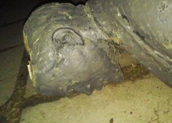 Краматорские активисты снесли еще один памятник Ленину