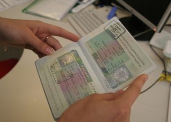 Румыния и Польша выступили за отмену виз для украинцев