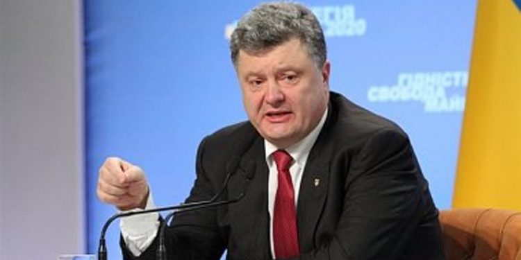 Порошенко: Война закончится, когда Украина вернет Донбасс и Крым