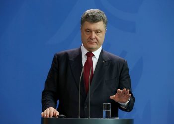 В Украине за решетку могут попасть как президент, так и премьер, - Порошенко