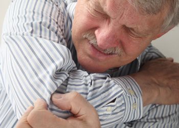 Специалисты: депрессия способствует развитию артроза