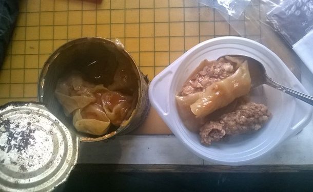 Солдаты АТО показали, как их кормят польскими сухпайками