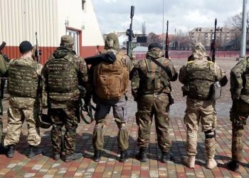 Солдат АТО выставил боевых товарищей на «аукцион женихов»
