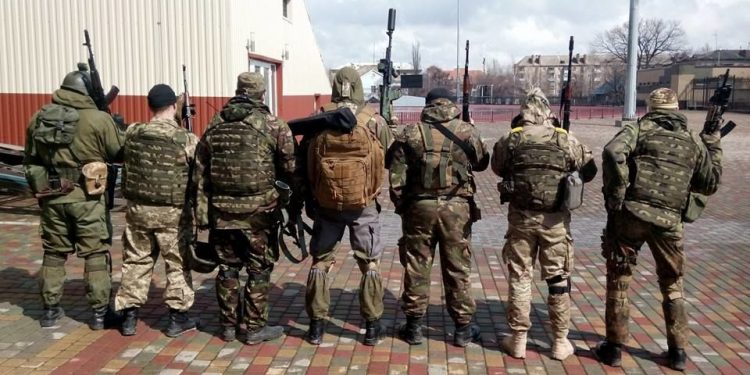 Солдат АТО выставил боевых товарищей на «аукцион женихов»