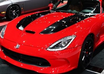 Представлен обновленный суперкар Dodge Viper