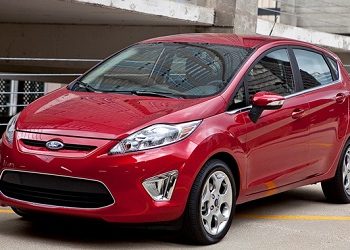 Ford проводит отзыв 390 000 машин из-за проблем с замками двери