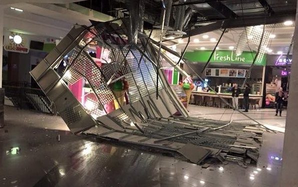 В торговом центре в Харькове рухнул потолок