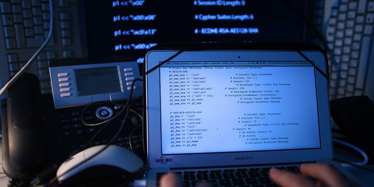 Российских хакеров обвиняют в проникновении в компьютерные системы Белого дома