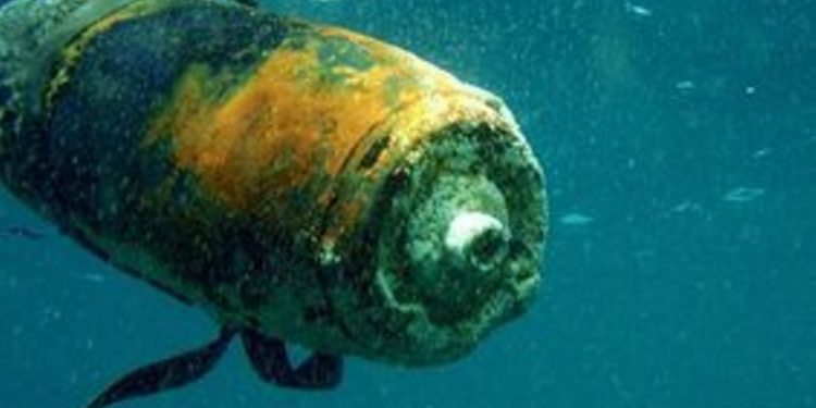 атопленное химическое оружие отравляет море вокруг крымского полуострова