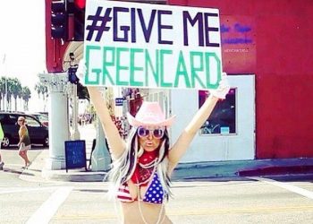 Украинская певица выпрашивает Green Card в США