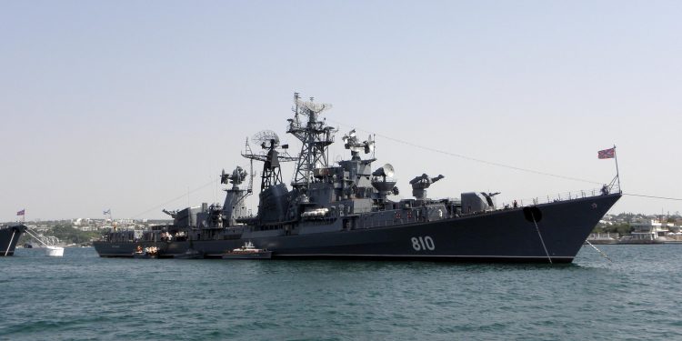 Под Мариуполем на мине подорвался катер России, затонуло около 40 солдат