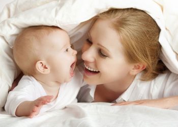 Специалисты: Ген матери может питать кишечные бактерии ребенка