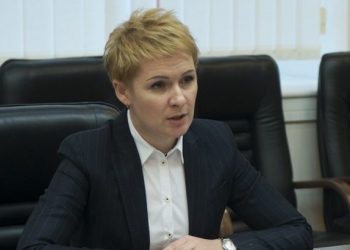 Из кабинета Козаченко правоохранители вынесли жесткий диск и документы