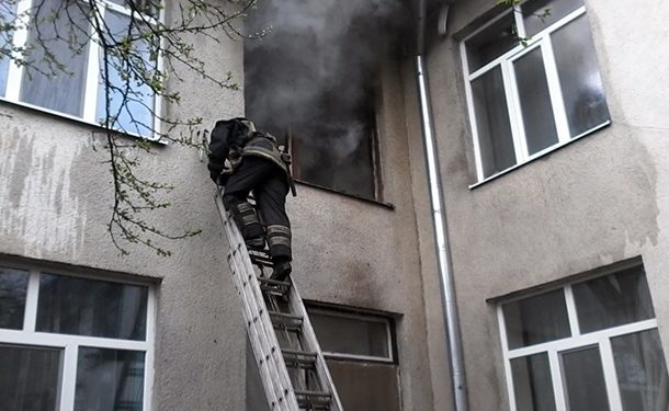 В Мукачево из-за пожара эвакуировали детский сад