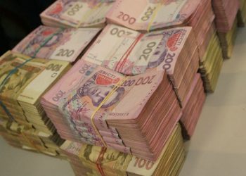 Пограничники предотвратили незаконный вывоз из зоны АТО 6,6 млн гривен