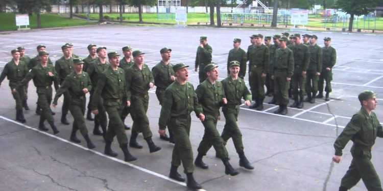 Видео с песней курсантов взорвало интернет