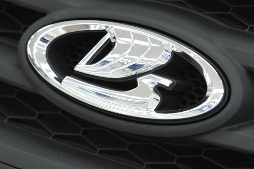 Первыми носителями обновлённой Lada станут седан Vesta и хэтчбек Xray