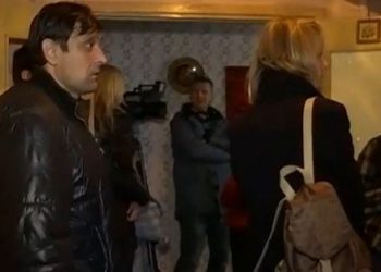 Обыск в квартире Калашникова длится более 10 часов