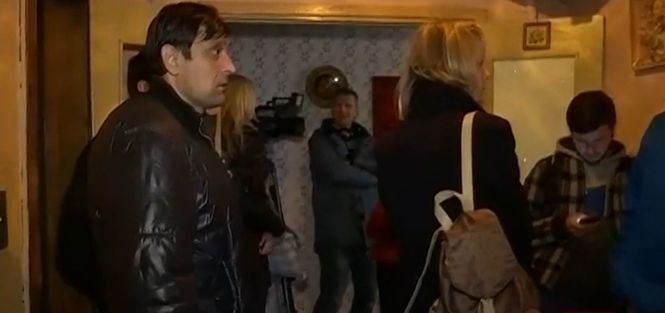 Обыск в квартире Калашникова длится более 10 часов