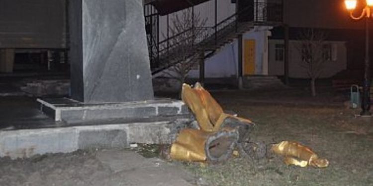 В Запорожской области восстановлен памятник Ленину