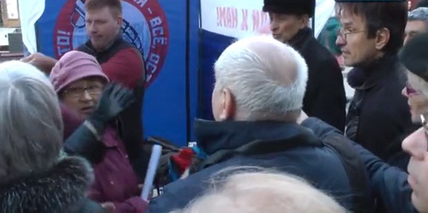 В Москве граждане прогнали «Новоросса», собиравшего деньги для войны на Донбассе