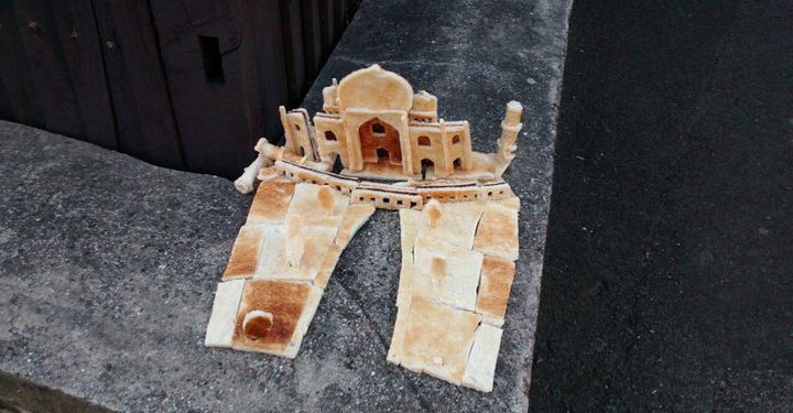 В Лондоне на тротуаре забыли Тадж-Махал