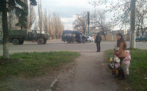В Макеевке «Урал» боевиков протаранил маршрутное такси