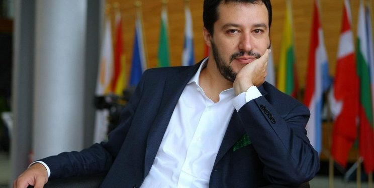 «Фейсбук» заблокировал страницу евродепутата за его упоминание о «цыганах»
