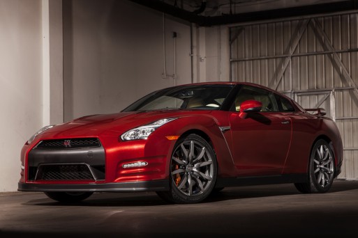 Очередное поколение Nissan GT-R получит гибридную силовую установку