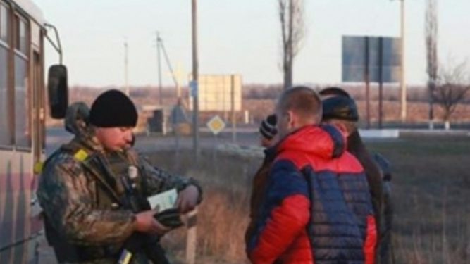 В ООН назвали небезопасной систему электронных пропусков на Донбассе