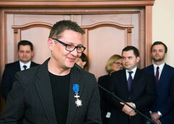 Глава м Польши вручил орден запорожскому майдановцу